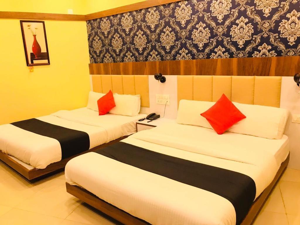 Hotel Keerthana Puttur Puttur  エクステリア 写真