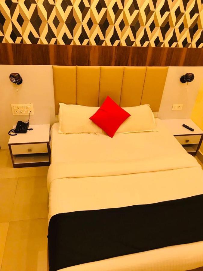 Hotel Keerthana Puttur Puttur  エクステリア 写真