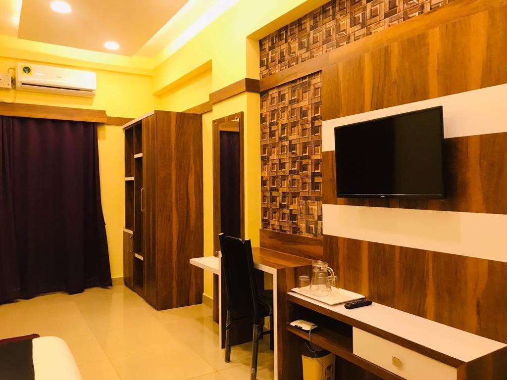 Hotel Keerthana Puttur Puttur  エクステリア 写真
