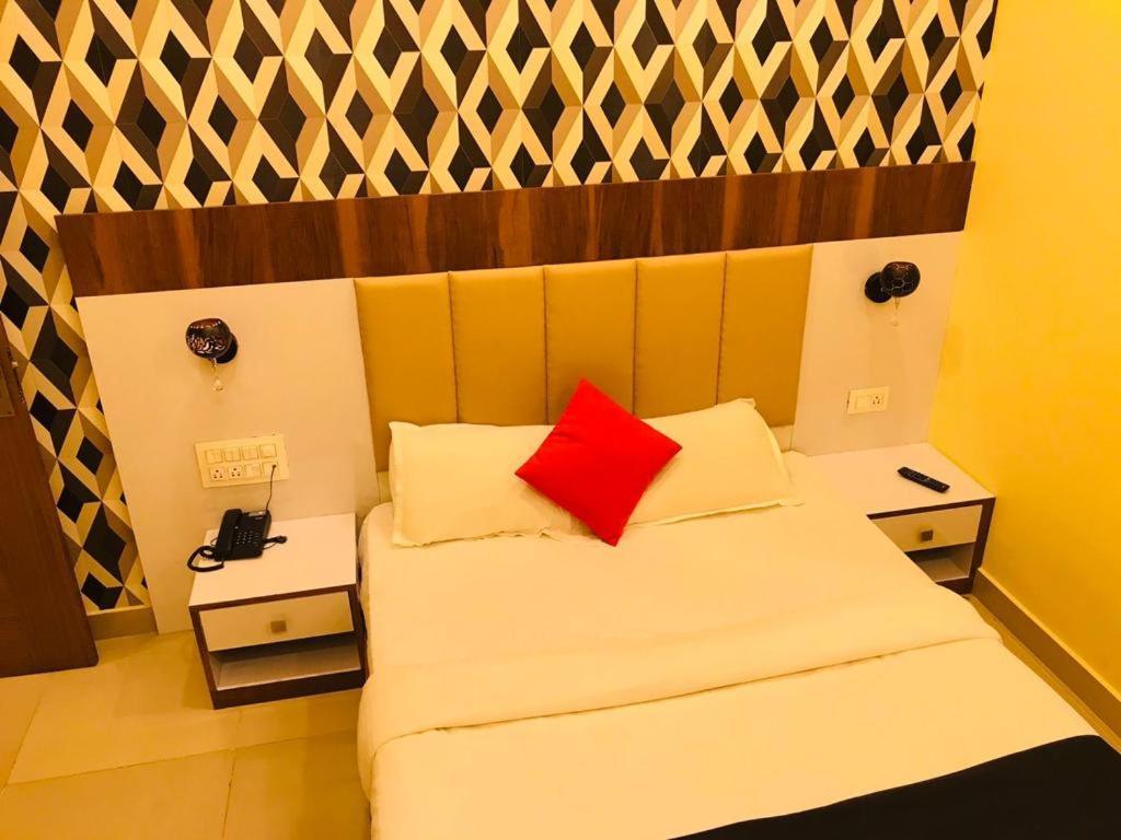 Hotel Keerthana Puttur Puttur  エクステリア 写真