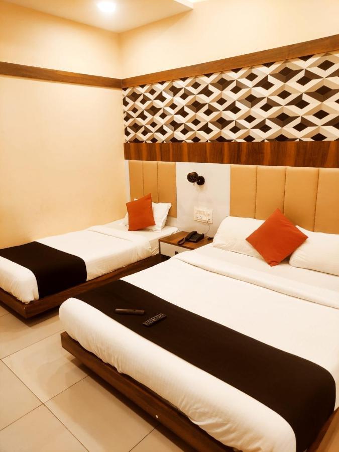 Hotel Keerthana Puttur Puttur  エクステリア 写真